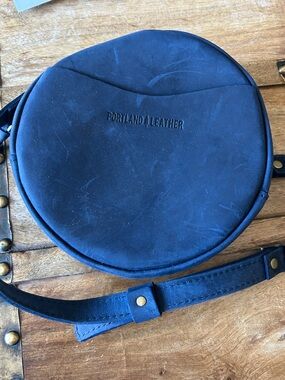 Portland Leather Round Crossbody Bag - Navy